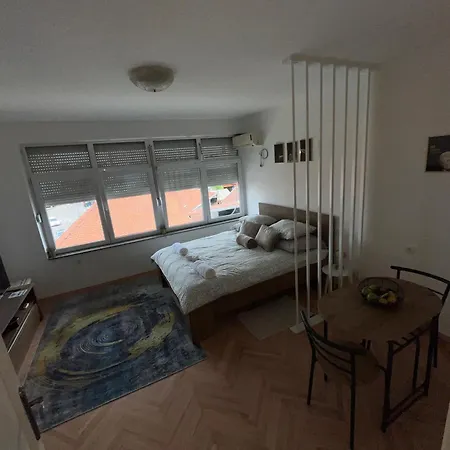 Dora Апартаменты *